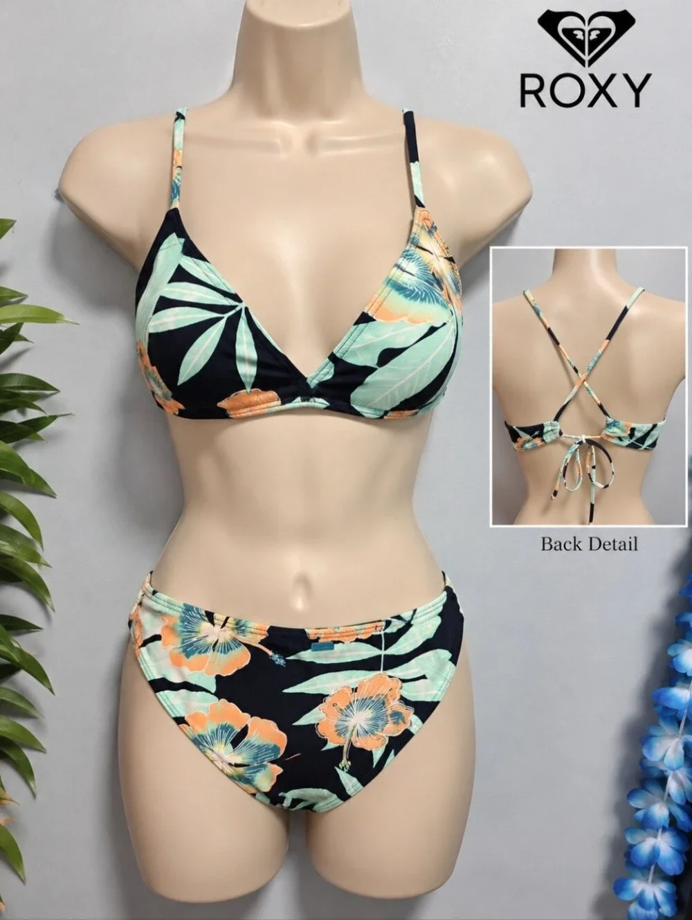 🌺 Roxy Tropical Bikini Set – Size Large – NWT Condition 🌴